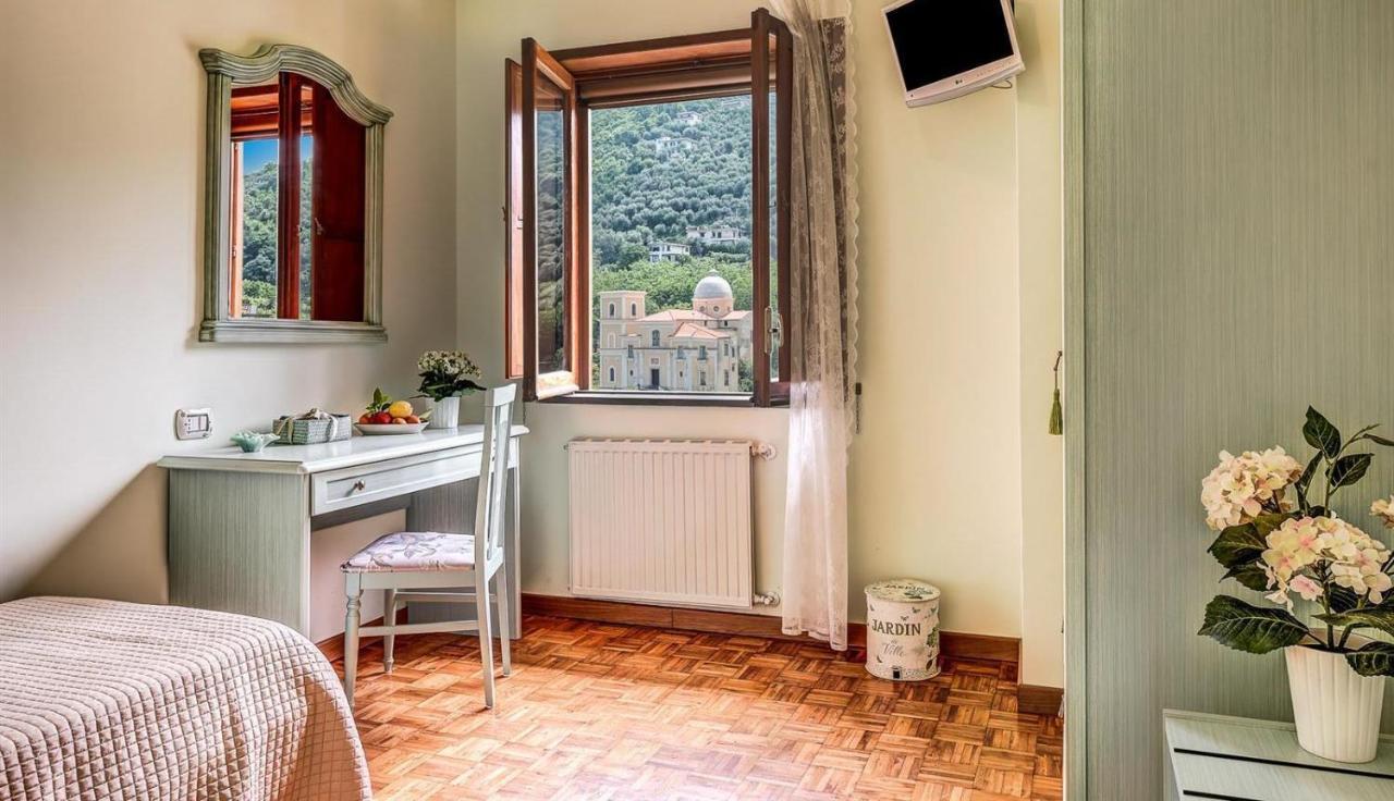 Villa Dei Fiori - Exclusive Villa With Garden In Sorrento Coast Vico Equense Buitenkant foto